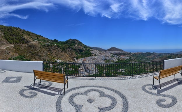 Frigiliana estrena mirador panorámico