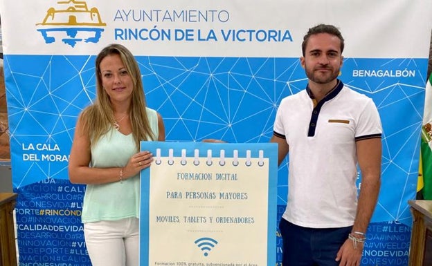 Rincón de la Victoria inicia un curso de alfabetización digital para mayores