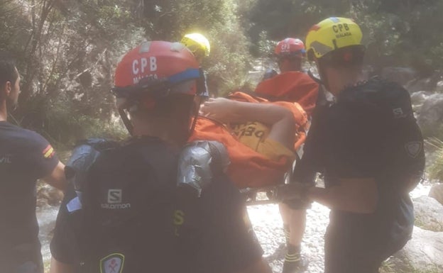 Rescatan a un senderista herido cuando realizaba la ruta del río Chíllar en Nerja