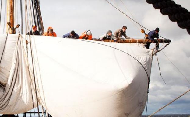 ¿Quieres formar parte de la tripulación del velero de madera oceánico más grande del mundo, que saldrá desde Málaga?