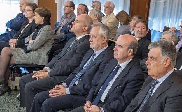 El Tribunal Supremo señala la pasividad de Griñán para acabar con unas irregularidades que conocía