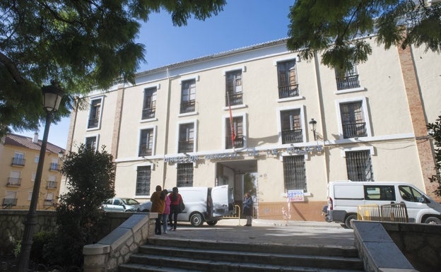 El Gobierno y el Ayuntamiento de Málaga, a la gresca por el antiguo cuartel de Capuchinos