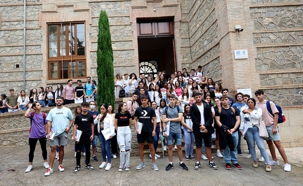 Alsa ofrece un autobús si 50 estudiantes de la capital se comprometen a utilizarlo para llegar puntuales a clase en Antequera