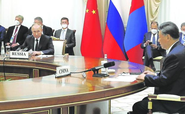 Putin y Xi Jinping apuestan por consolidar un «liderazgo mundial» durante la cumbre de Samarcanda