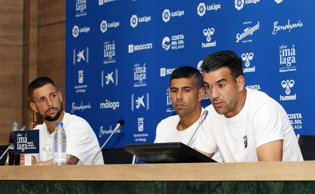 Hablan los jugadores del Málaga: «Los que vivimos en el vestuario confiamos en este cuerpo técnico»