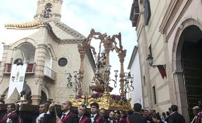 Las candelas y la música de La Estrella de Jaén iluminan de nuevo a Santa Eufemia en Antequera