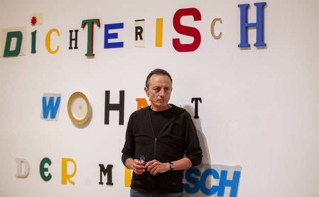 La insurrección artística del malagueño Rogelio López Cuenca recibe el Nacional de Artes Plásticas