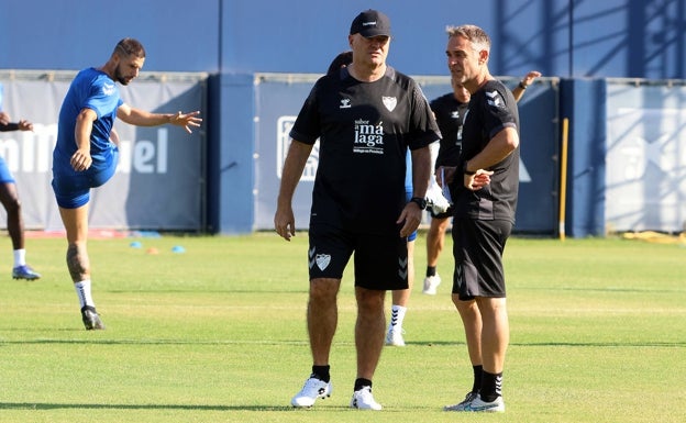 Pepe Mel, con los cuatro centrales profesionales de baja para su debut con el Málaga