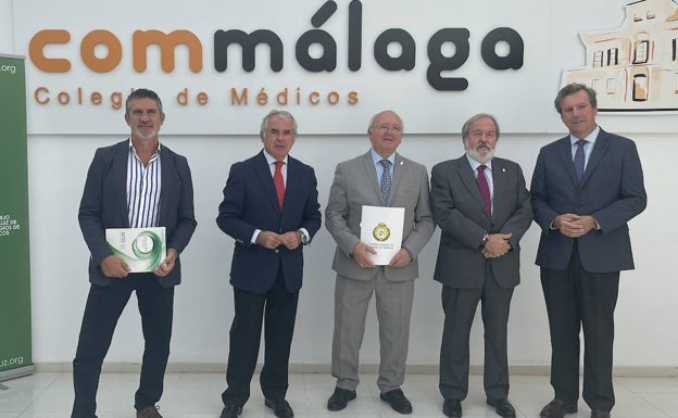 Los médicos inician una ofensiva contra las aseguradoras por lo poco que les pagan por consulta