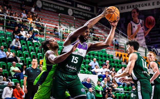 El Unicaja se refuerza con una importante victoria ante el Sassari