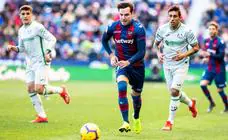 El Málaga busca fichar un lateral izquierdo y Toño García es una de sus opciones
