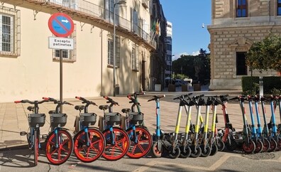 El nuevo contrato de bicis y patinetes en Málaga, bloqueado por revelación de secreto