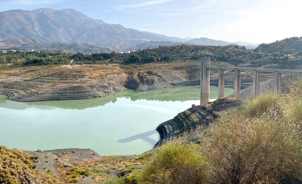 Málaga arrastra una decena de grandes obras pendientes para garantizar el agua