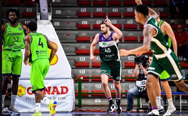 El Unicaja, al fin con puntos en sus pívots