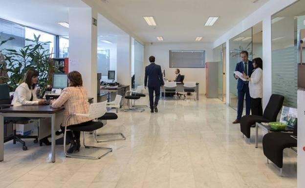 La constitución de empresas en España cae un 3% en los nueve primeros meses del año