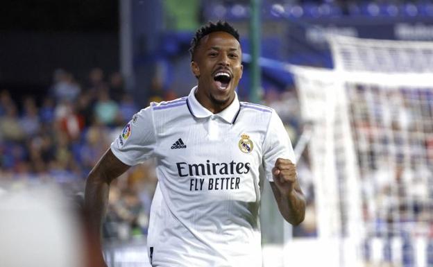 Militao sella el triunfo de un Real Madrid a medio gas