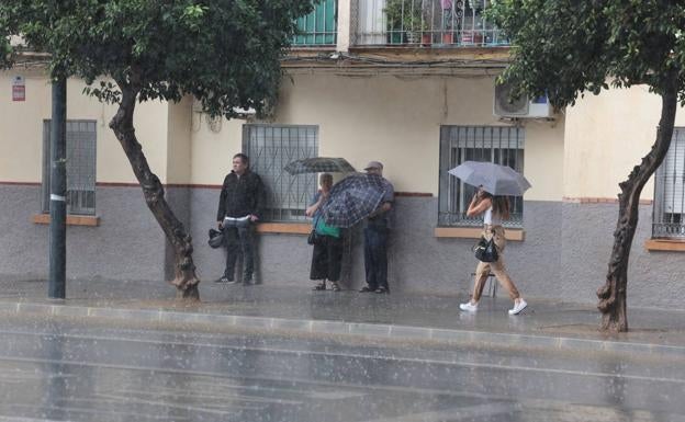 La semana comienza con lluvias cortas e intensas en Málaga, pero insuficientes para paliar la sequía