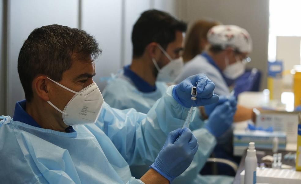 Andalucía suma 34 nuevos ingresados por coronavirus, que alcanzan un total de 240
