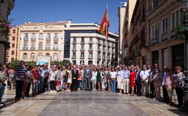 El comercio tradicional de Málaga toma la calle Larios