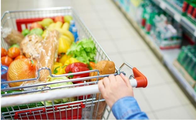 Estos son los productos básicos en la cesta de la compra que más han subido de precio en el último mes