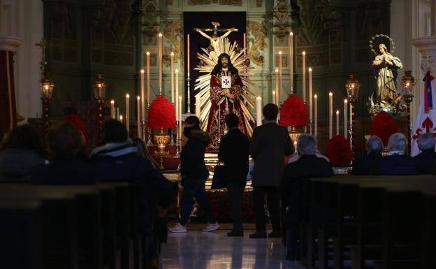 El Cristo de Medinaceli de la iglesia de Santiago de Málaga será restaurado a partir de la semana próxima
