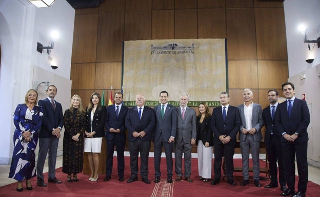 Juande Mellado y el consejo de administración de la RTVA toman posesión de sus cargos