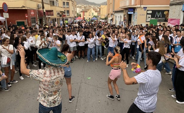 Una mañana por el futuro de los jóvenes malagueños