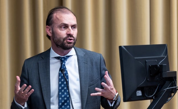 Carlos Chiclana: «Hay muchas personas que ocultan su adicción al sexo, pero llevan el sufrimiento consigo»