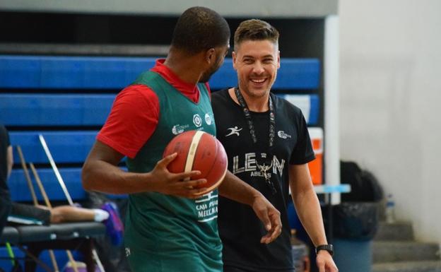 Málaga y Granada libran una batalla inédita en México