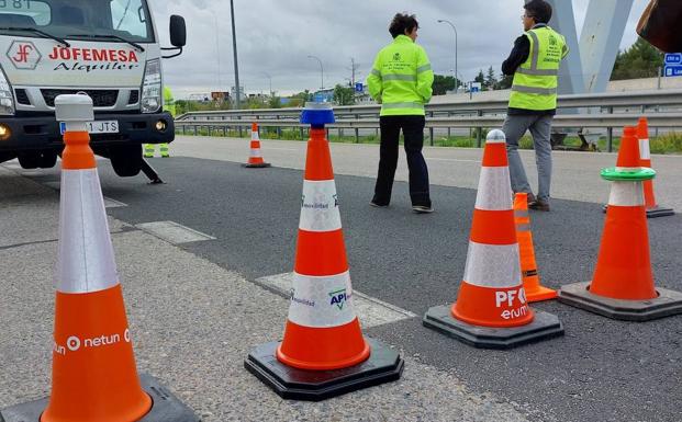 Conos conectados por GPS, la nueva propuesta de Tráfico para evitar accidentes