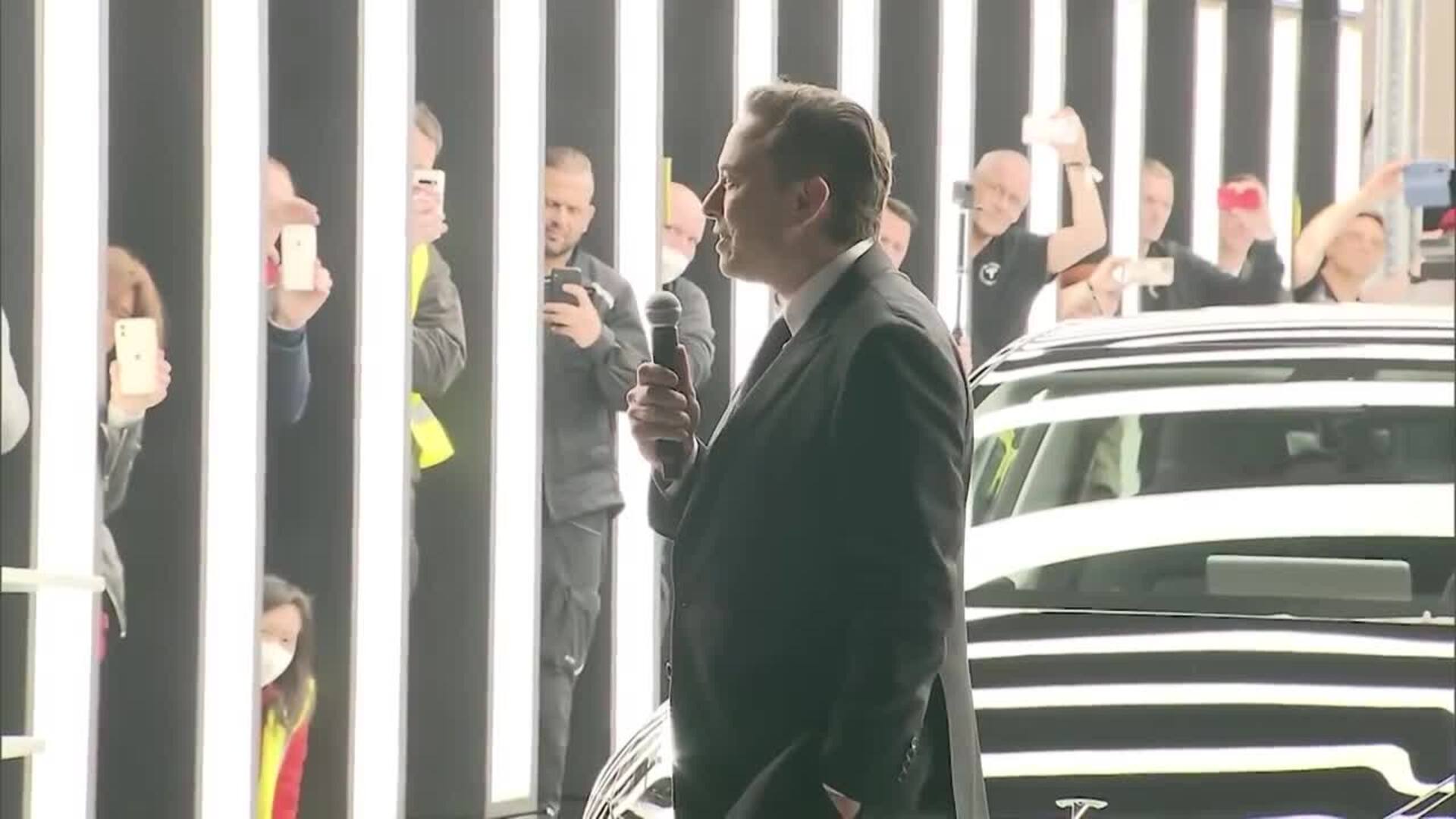 Elon Musk completa la compra de Twitter por 44.000 millones de euros