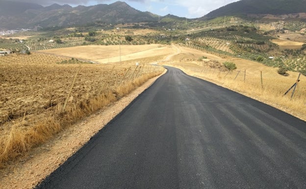 La zona de El Mopagán en Casarabonela mejora sus accesos por carretera tras las reivindicaciones vecinales