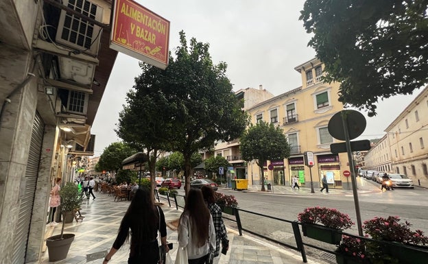 La Policía Local cierra cautelarmente un establecimiento de Antequera por vender alcohol a menores