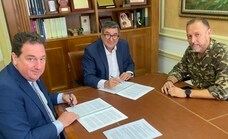 Vélez-Málaga firma un convenio para posibilitar un hospital privado con 50 habitaciones y 6 quirófanos