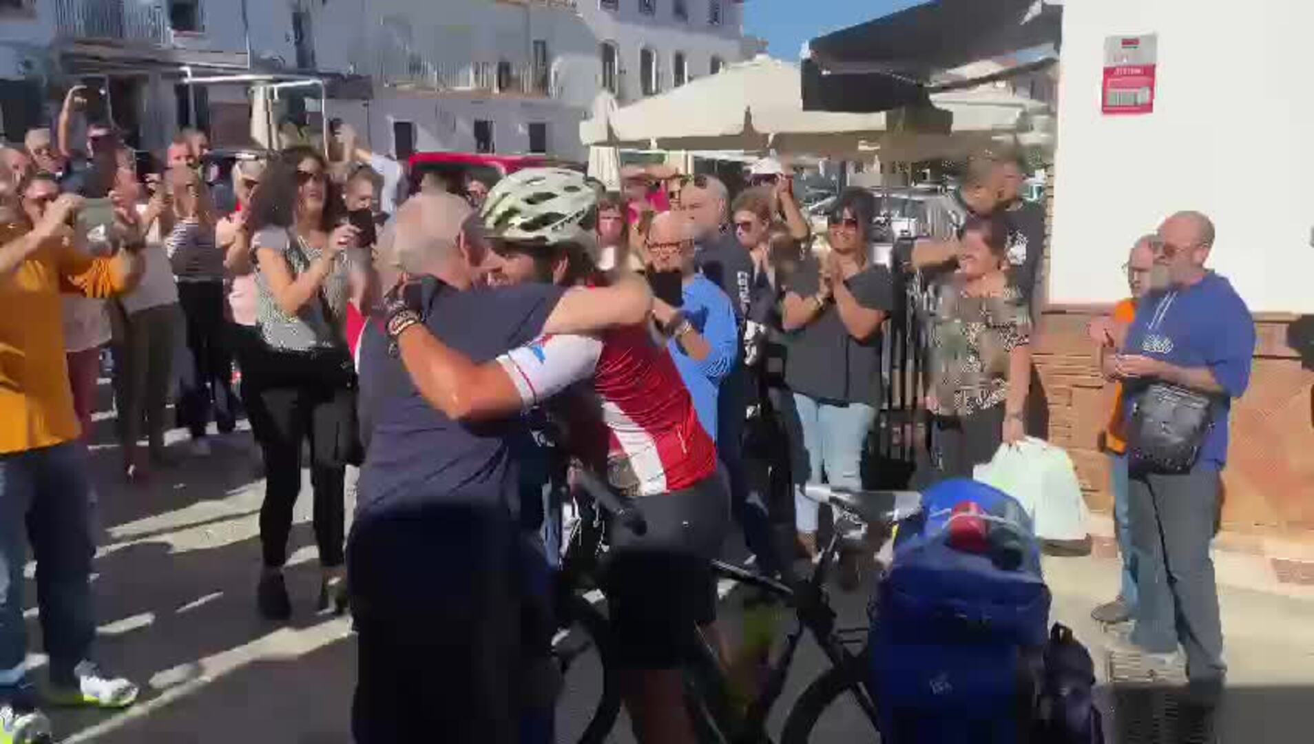 Ardales recibe a Roberto tras cinco años pedaleando
