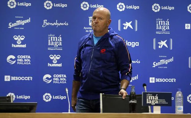 Pepe Mel: «Tenemos que luchar pensando que el enemigo es el Sporting, no la grada»