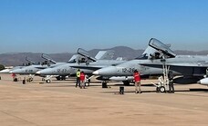 Cazas F-18 sobrevuelan el entorno del Aeropuerto y la Bahía de Málaga hasta el jueves