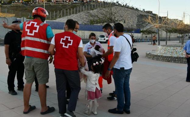 Andalucía acogerá 38 menores migrantes no acompañados y pide al Gobierno «implicar a todo el Estado»