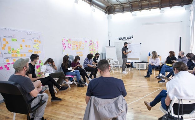 Siete centros educativos de Málaga participan en la primera aceleradora preuniversitaria