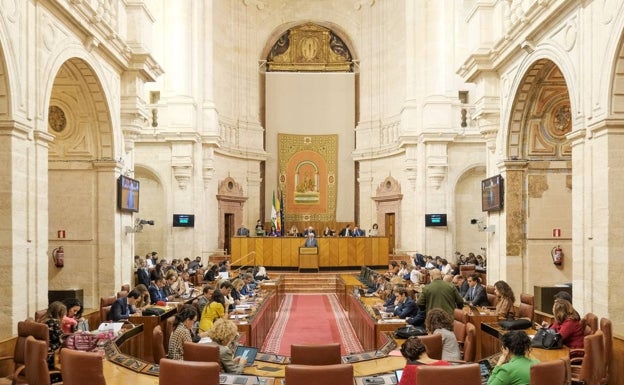 El Parlamento tramitará las tres últimas leyes pendientes y salda la deuda de la anterior legislatura