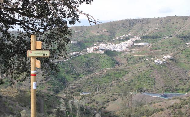 Ruta senderista desde Moclinejo: Ruta de Moclinejo a Vallejos