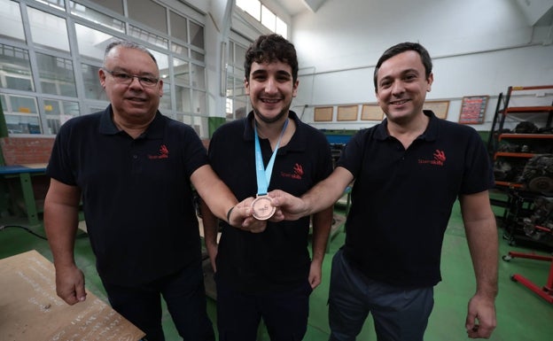 Javier López, primer medallista malagueño en un mundial de FP