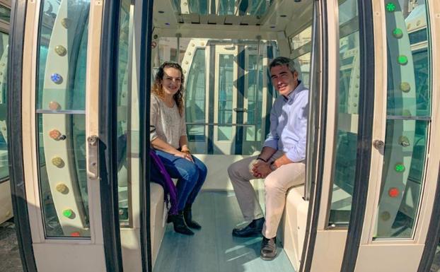 La nueva noria panorámica de 40 metros de altura del Puerto Deportivo de Benalmádena estará lista estas navidades