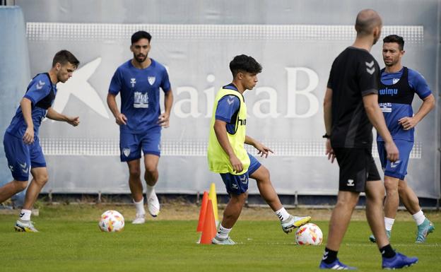 El Málaga, con sólo cinco filiales en una lista de 23 convocados para el partido de Copa