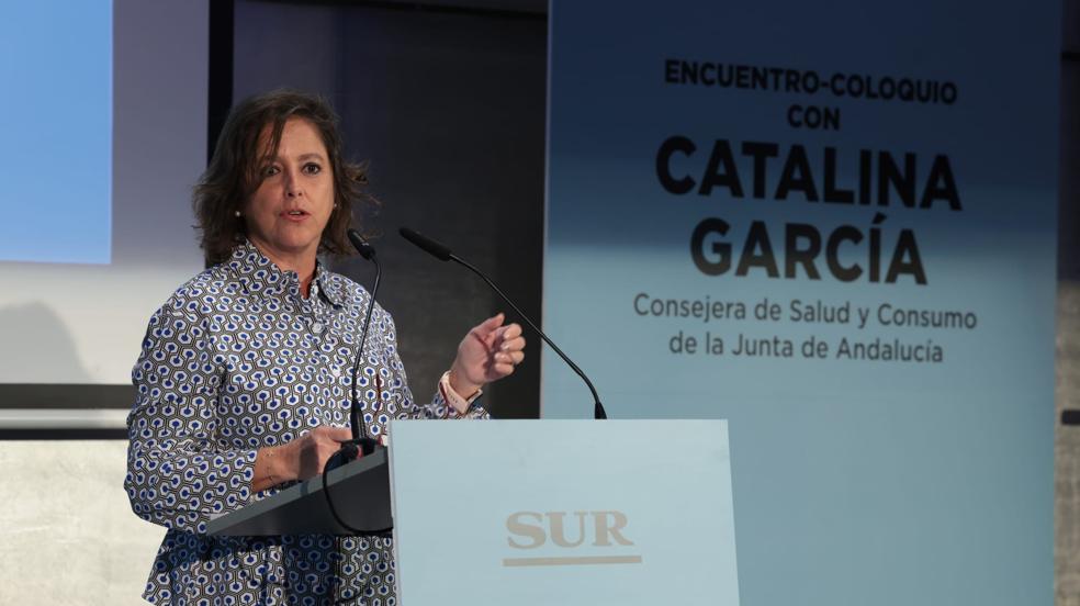 La consejera Catalina García, en el coloquio organizado por Bida Farma y SUR
