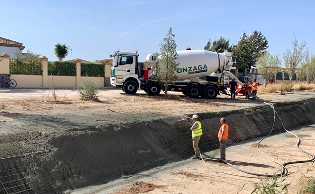 Campillos lleva el refuerzo del cauce del arroyo Rincón para prevenir daños por inundaciones