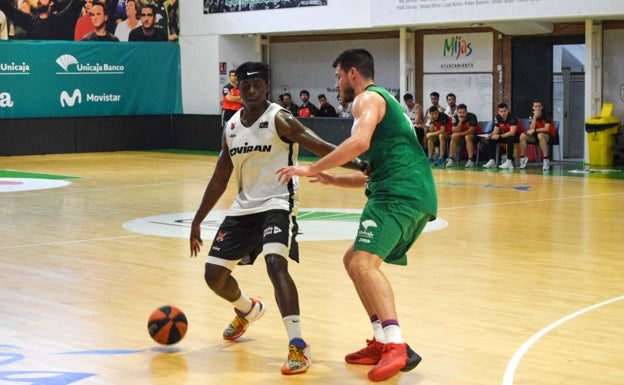 El Unicaja se reactiva con un buen ensayo ante el Covirán Granada