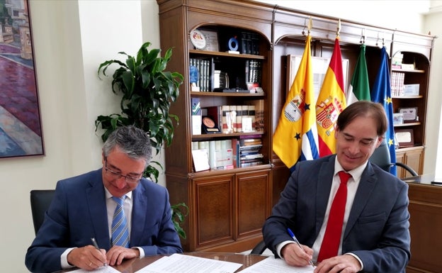 Rincón de la Victoria firma un convenio con el Colegio de Veterinarios para el control de las colonias felinas