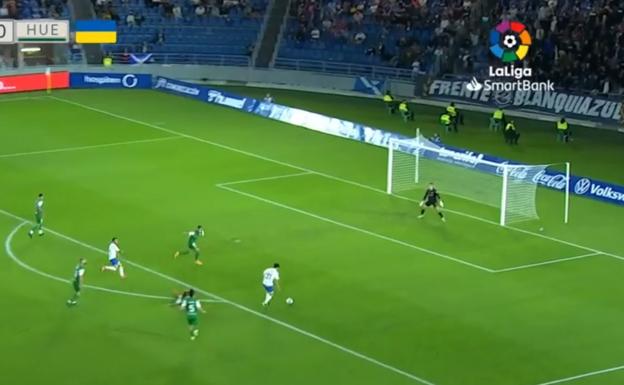 El Tenerife vence con claridad a un descafeinado Huesca