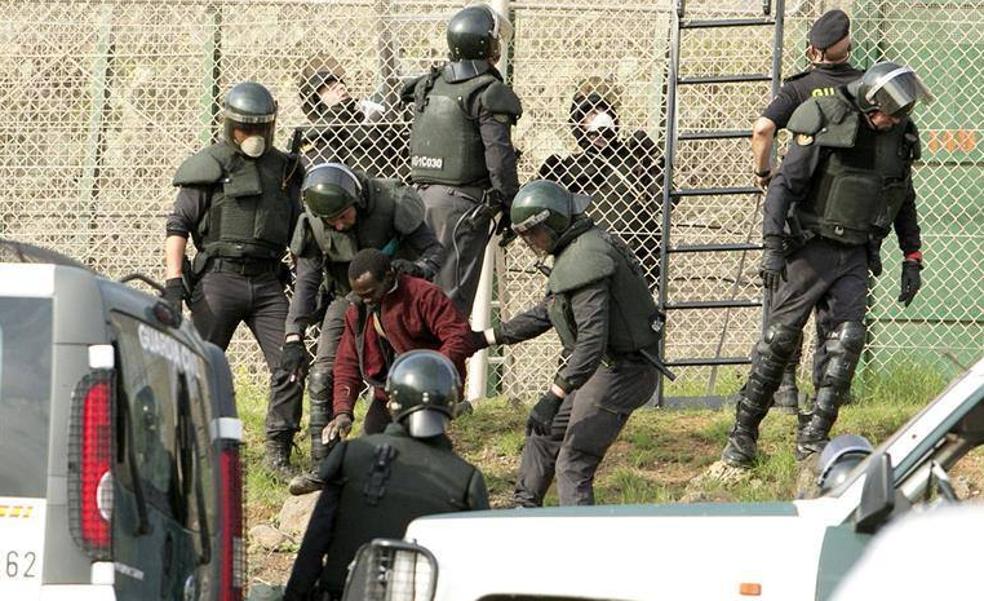 Melilla: defender una frontera con medios y personal de los ochenta